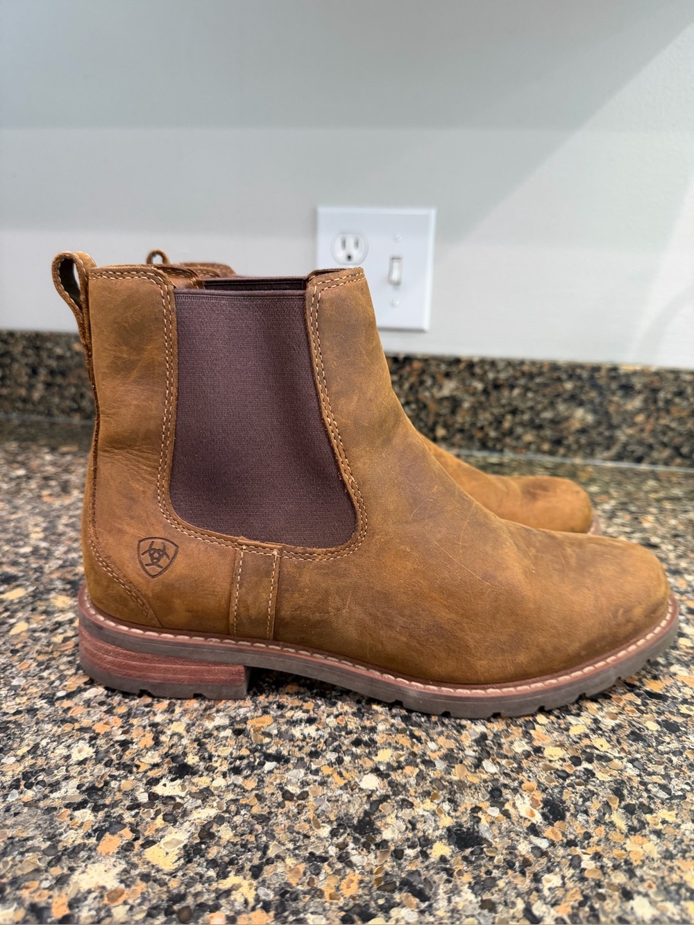 Ariat wexford ladies 9 Brown Chelsea Work Boots